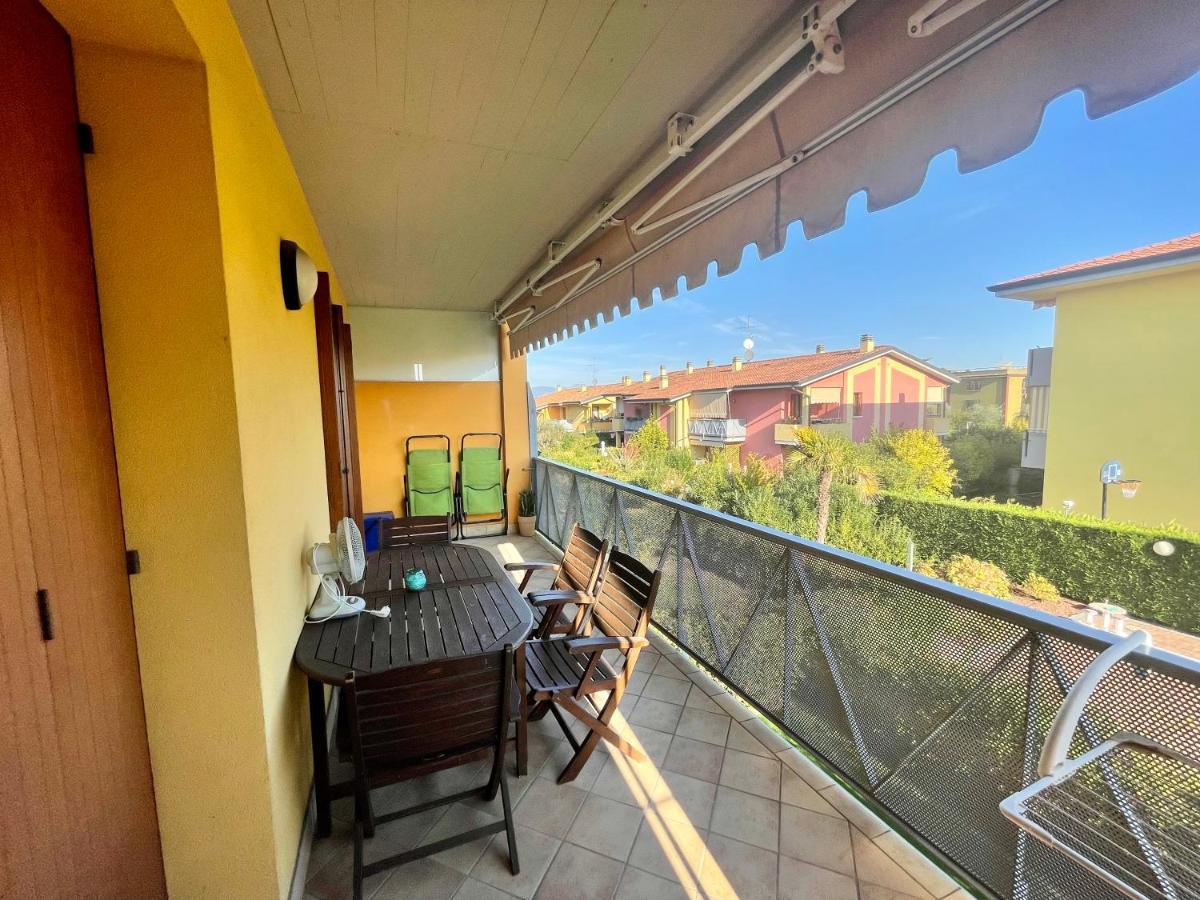 Garden Residence Appartamento Con Terrazzo E Piscina Desenzano del Garda Exterior foto